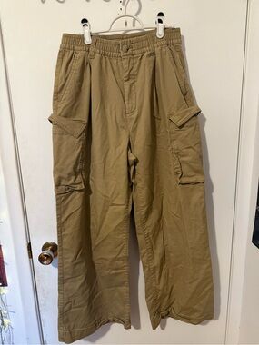 Wide leg cargo pants